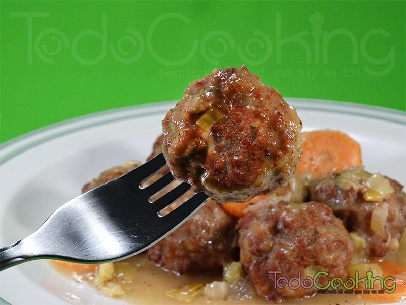 Albondigas Salsa Verduras