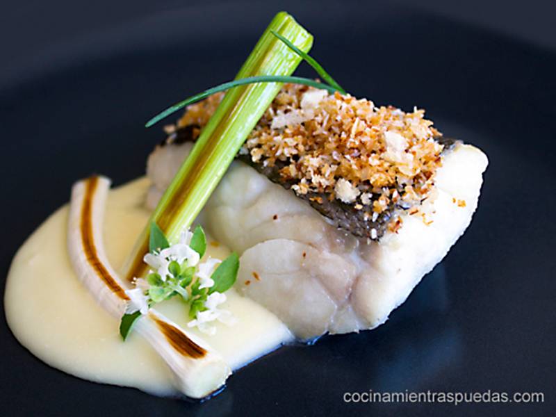 ##Bacalao-en-leche-de-coco-y-coulis-de-ajo