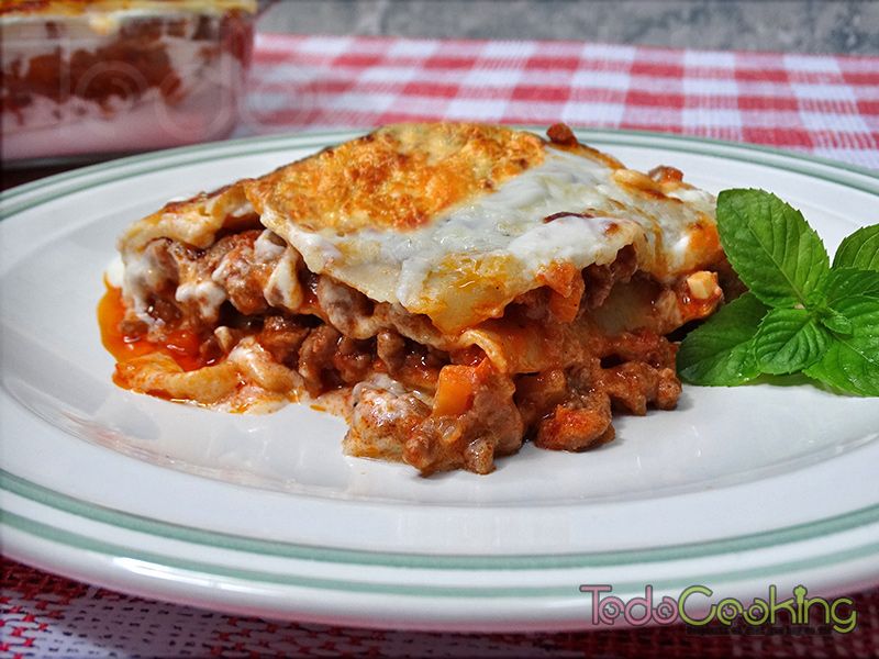 Lasaña de carne a la boloñesa 03