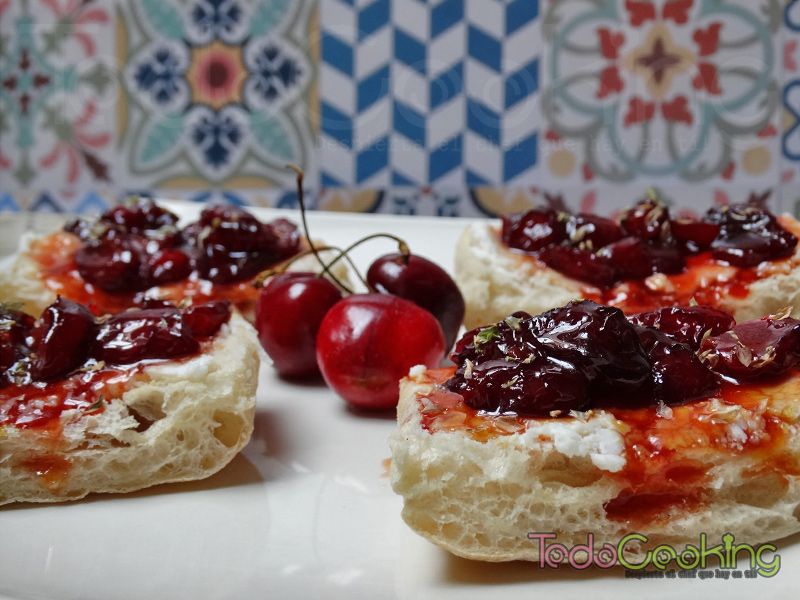 Tostas de cerezas con queso de cabra 04