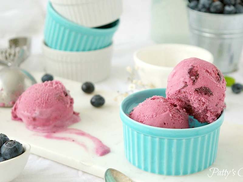 helado arandanos y fresas