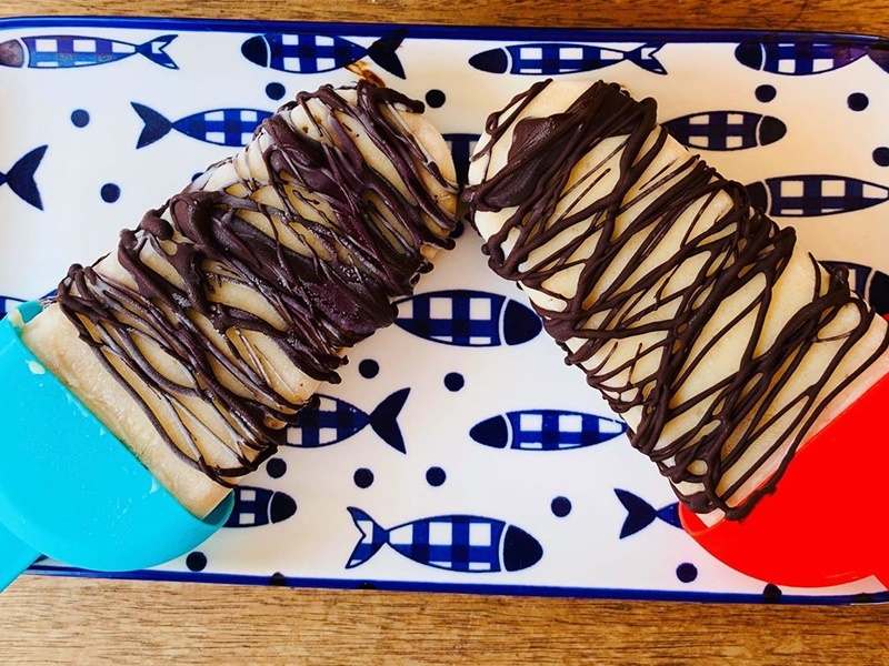 helados veganos de platano y chocolate