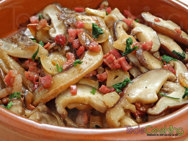 Setas al ajillo con jamon 03