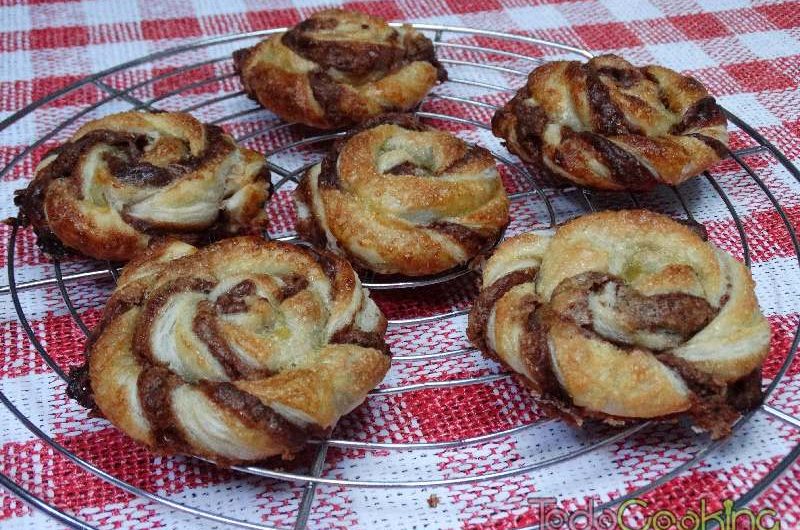 Caracolas de hojaldre con Nocilla. Fáciles, rápidas y deliciosas!