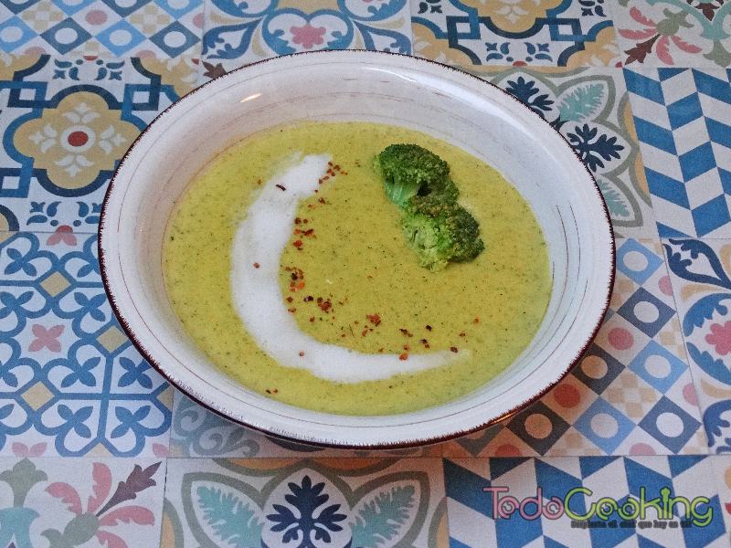 Crema verduras con leche de coco y merluza al vapor 03