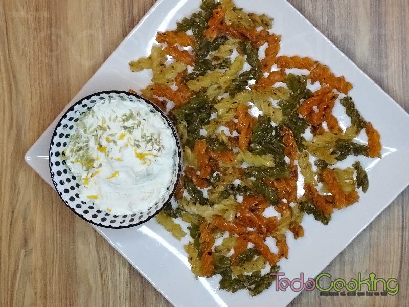 Pasta chips con queso feta 03