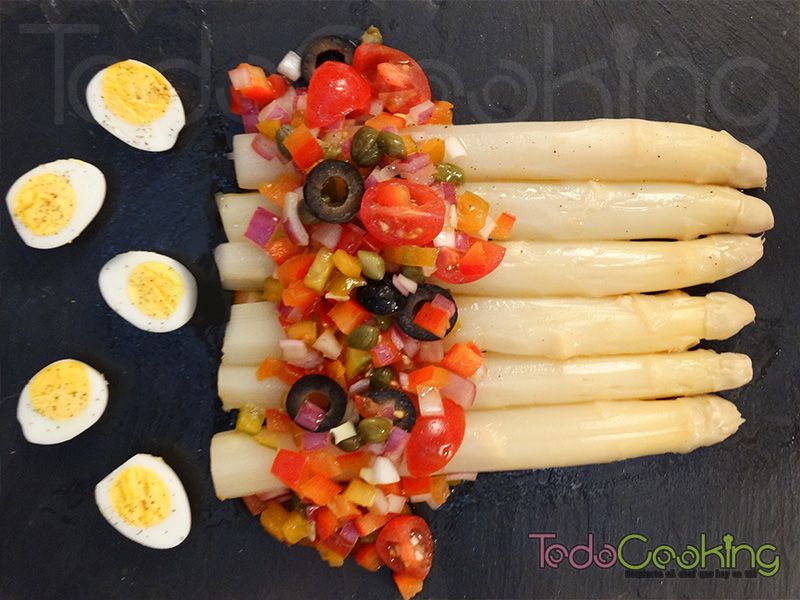 Espárragos blancos de Navarra a la vinagreta 01