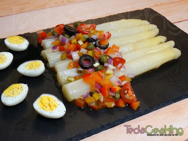 Espárragos blancos de Navarra a la vinagreta 03