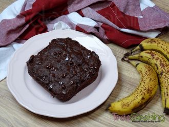 Bizcocho de chocolate saludable en microondas 01