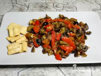 berenjenas a la cántabra caseras con anchoas y verduras