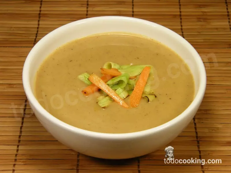 Crema de calabacines y puerros con quesitos