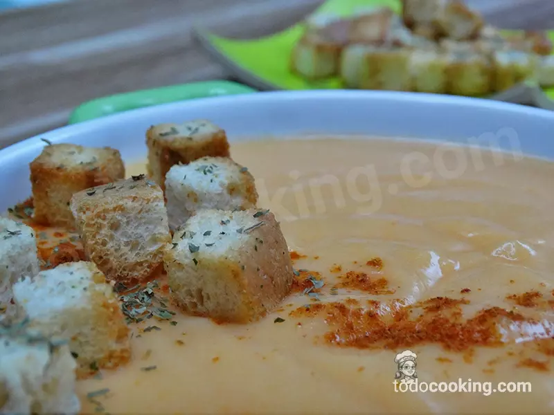 Crema de zanahoria y calabacin detalle