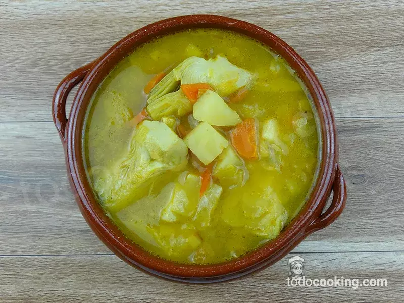 Sopa de alcachofas con curry cenital