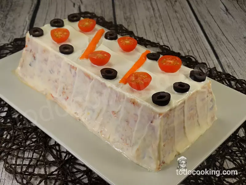 Pastel frio de atun