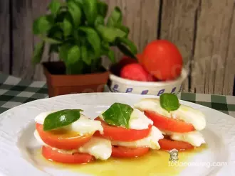 Ensalada Caprese Vinagreta Mostaza exquisita