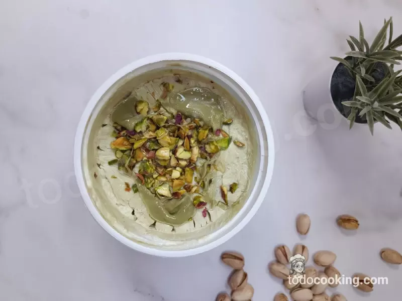 Helado de Pistacho Proteico plano cenital