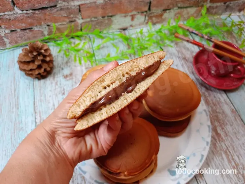 Dorayakis japoneses rellenos de Nutella