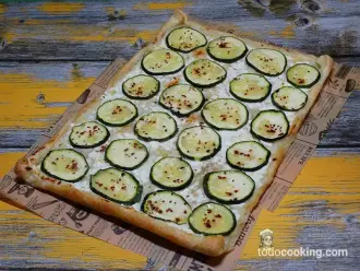 Hojaldre de calabacin con requeson y parmesano vista completa